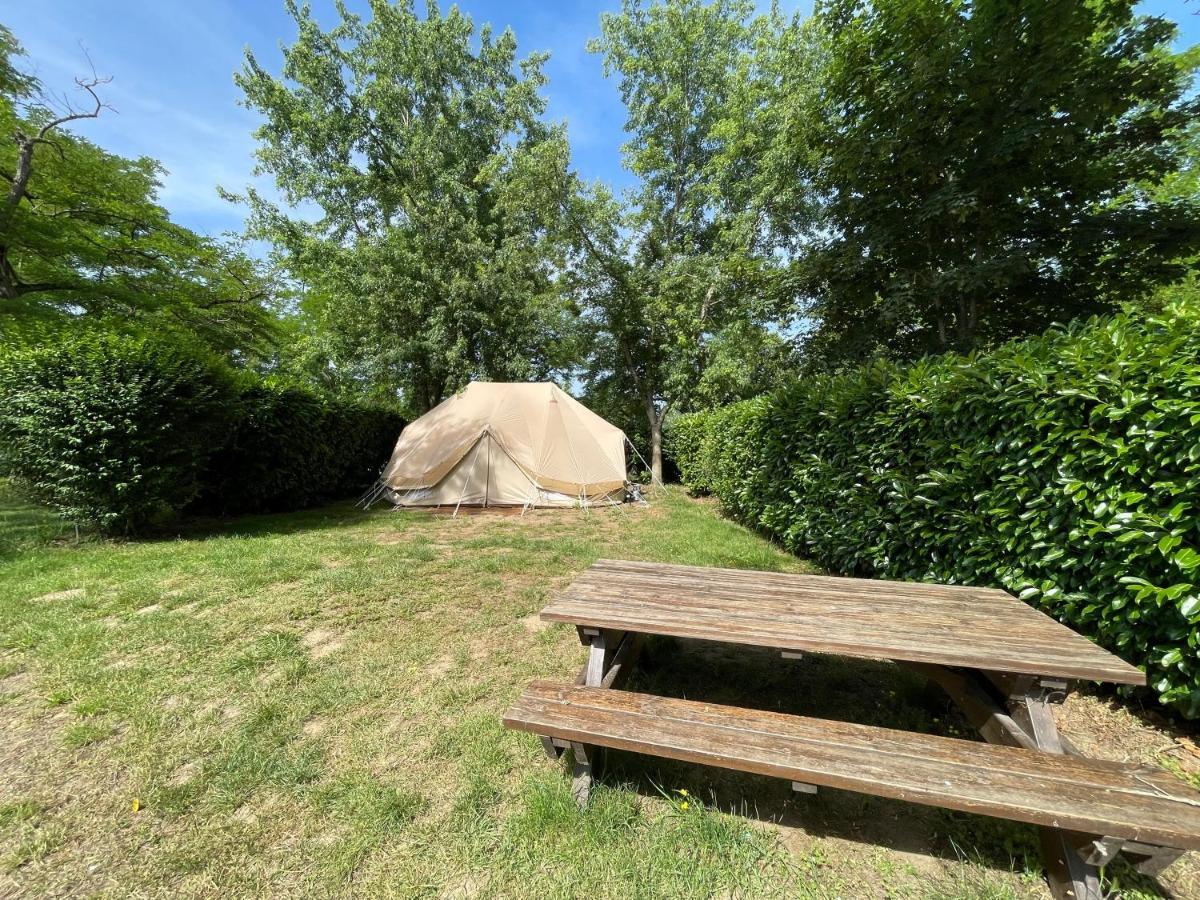 Camping Les Portes De Sancerre Saint-Satur ภายนอก รูปภาพ